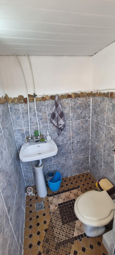 Bathroom 5, Casa Stefan, 23 August