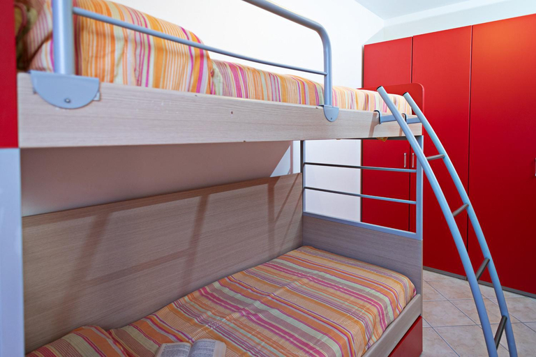 Bedroom 3, MIRALAGO APARTMENTS - Regarda Travel, Verona
