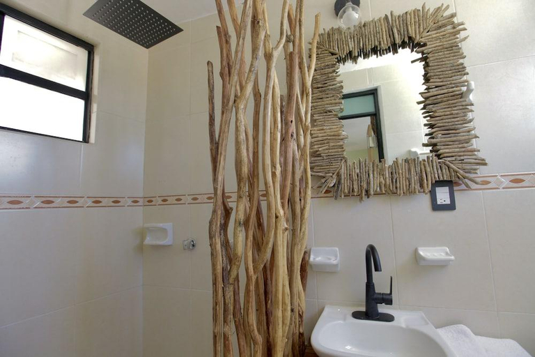 Bathroom 4, LA TULUMENA Boutique Hotel, Cozumel