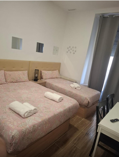 Bedroom 4, Estudio Corazon de Chueca, Madrid