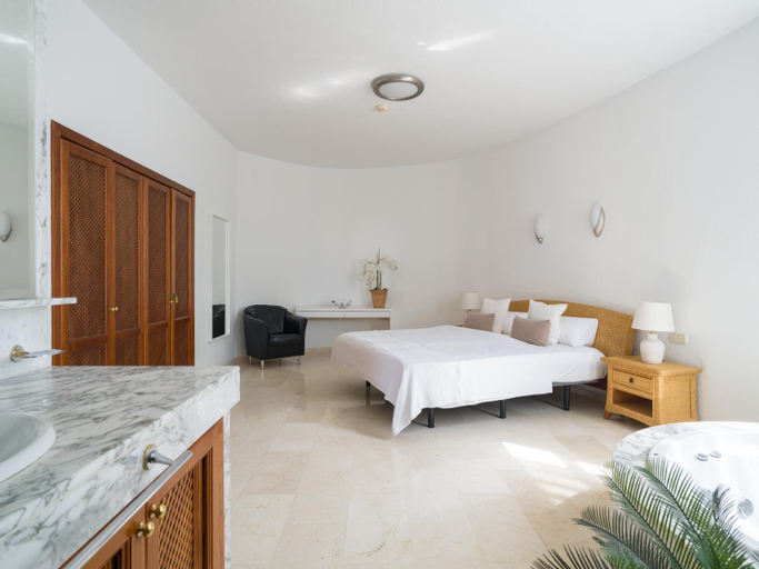 Others 2, Tauro Villas, Las Palmas