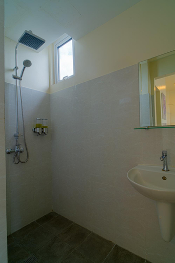 Bathroom 4, Hotel Mó Taguig, Makati City