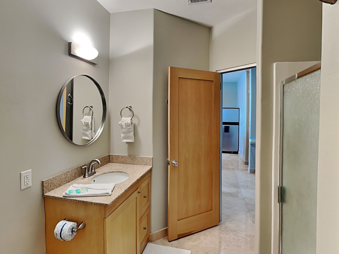 Bathroom 4, Coastal Class by Ryson Vacation Rentals, Galveston