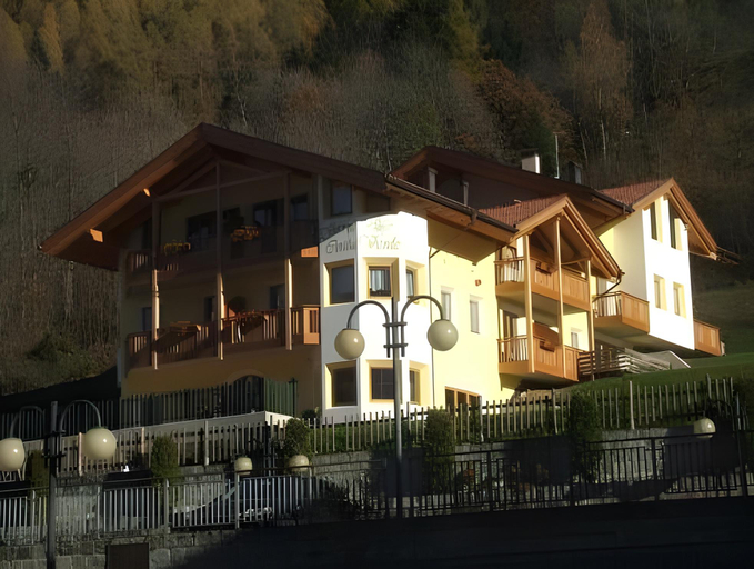 Others 4, Garni Costa Verde, Trento
