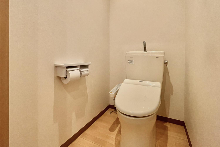 Bathroom 5, Kongo Sanmaiin, Kōya