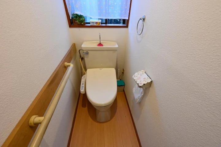 Bathroom 2, Izu Coastal Retreat! Ocean view with easy access!, Itō