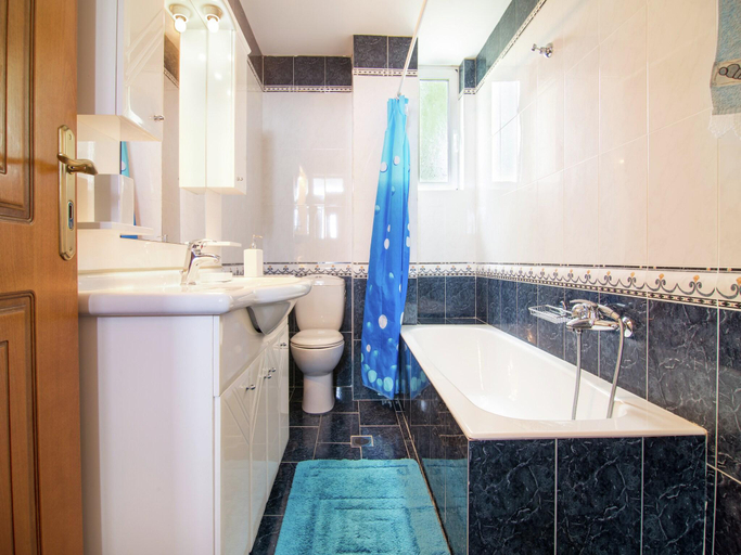 Bathroom, Villa in Lefkogia near Souda Beach, Crete