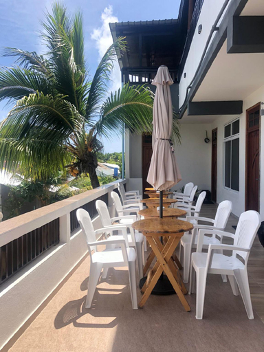 Public Area, Hanifaru Beach Inn, Baa Atoll