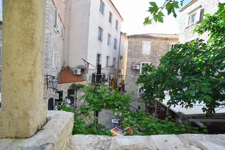 Others 2, Apartment Stari Grad