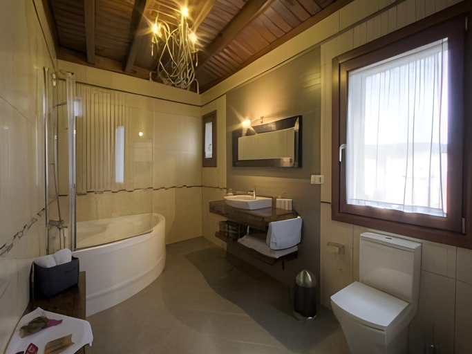 Bathroom 2, Casa Ramiras, Ourense