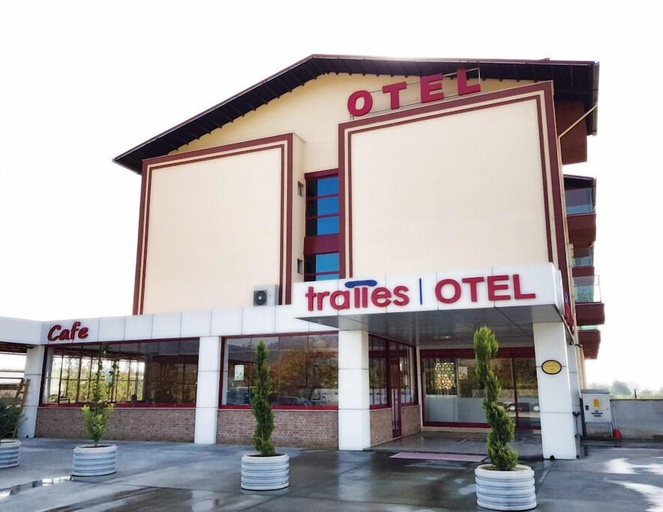 Others 4, Tralles Hotel, Merkez