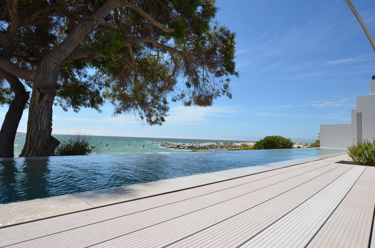 Sport & Beauty 2, Beach Tower House Luxury Beachfront Villa, West Coast