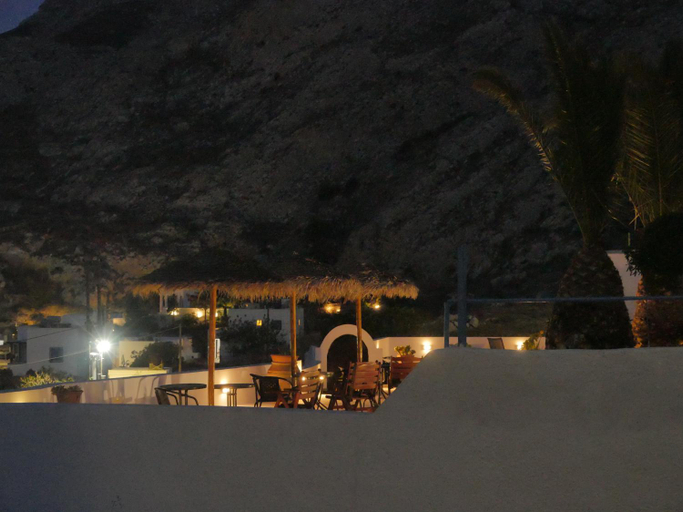 Food & Drinks 4, Ancient Thera Apartments, South Aegean