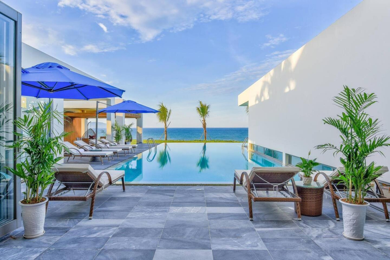 Sport & Beauty 2, The Ocean Villa Resort Pool View Beachfront Da Nang, Da Nang