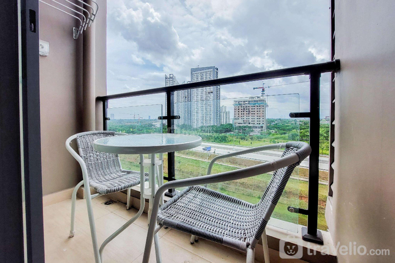 Others 5, Comfortable Studio Sky House BSD By Travelio, South Tangerang