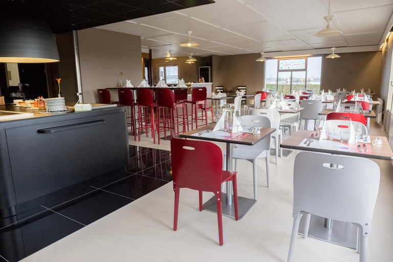 Food & Drinks 4, Hotel inn Design Laval ex Campanile, Mayenne