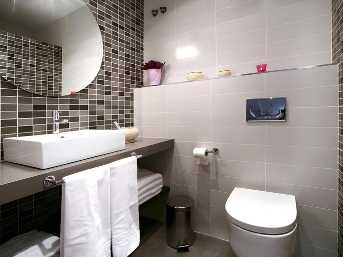 Bathroom 4, Blanc Guest House, Barcelona
