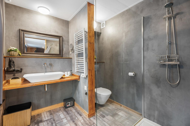 Bathroom 3, Casa Chico, West-Vlaanderen