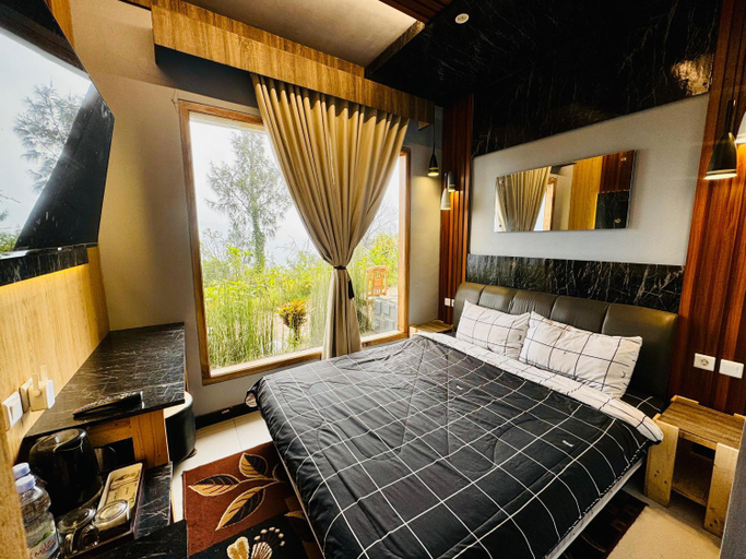 Bedroom 2, Saputra View Bromo Guest House, Probolinggo