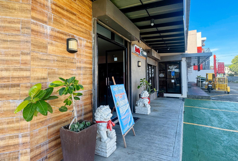 Exterior & Views 1, RedDoorz @ Sta Cruz Naga City, Naga City