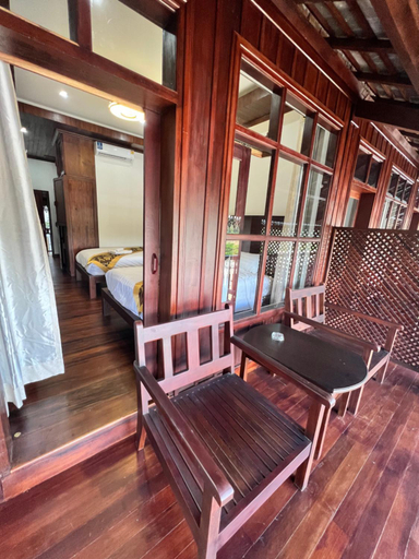Others 5, Namkhan Riverside, Luang Prabang
