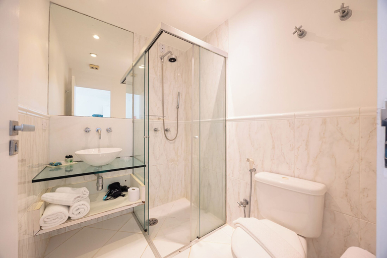 Bathroom 3, Guest House Guarujá, Guarujá
