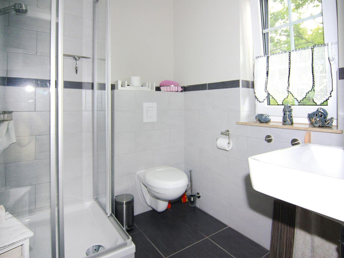 Bathroom 3, Ferienhaus Ankerplatz, Vorpommern-Greifswald