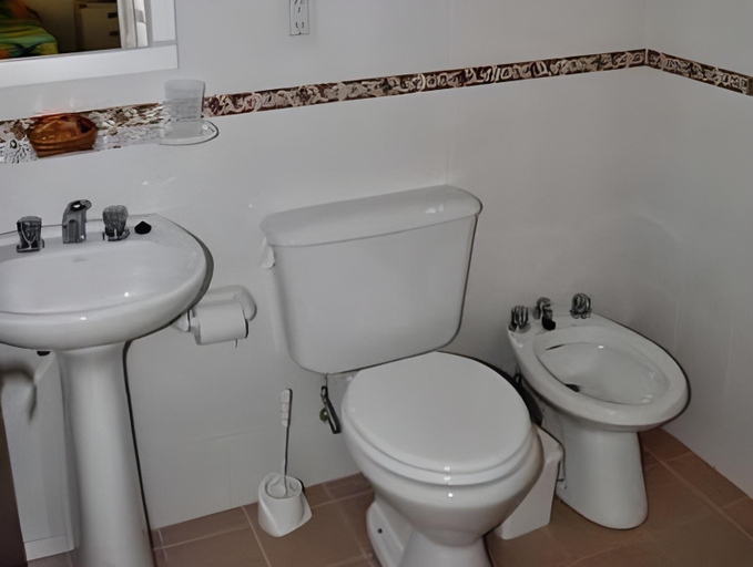 Bathroom 3, El Ensueno, Calingasta