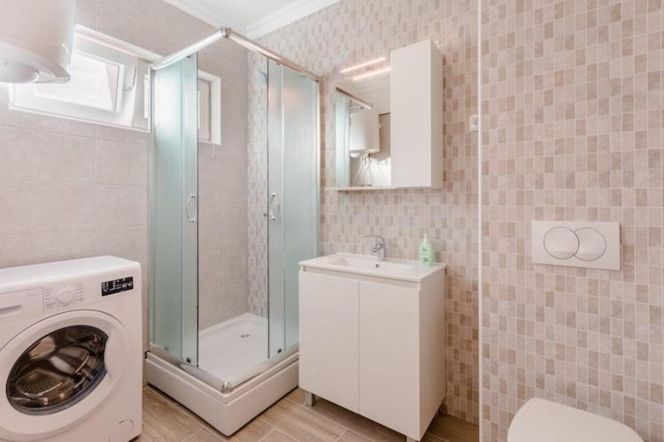 Bathroom, Apartments Fidelis - Two Bedroom Apartment with Terrace6, Okrug