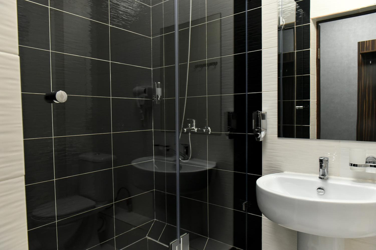 Bathroom 4, Premier Inn, Astana City