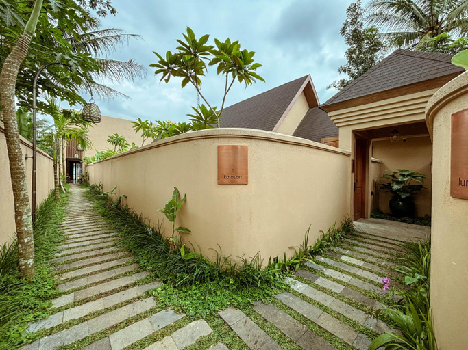 Others 5, Adhisthana Villas, Magelang