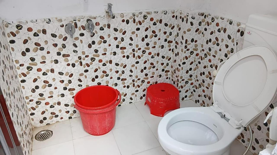 Others 2, Vardaan Rooms, Kaushambi