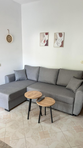 Others 4, E Apartment, Durrësit