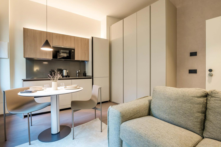 Others 5, DHOME, Milano