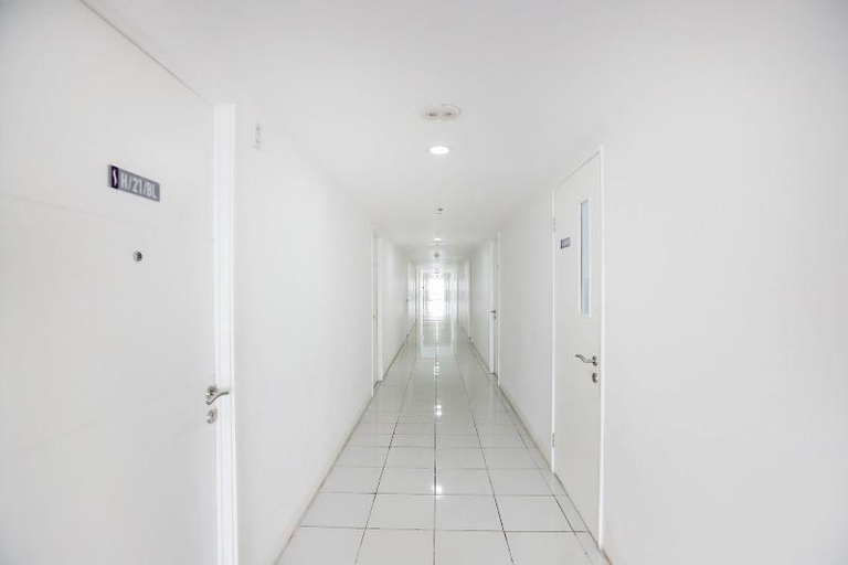 Public Area 2, Spacious and Cozy Bassura City Apartment, Jakarta Timur