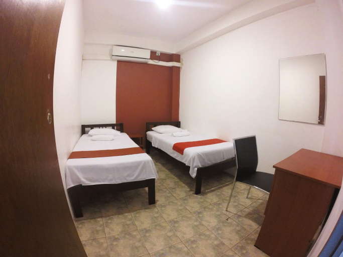 Bedroom 4, Backpack Lanka, Thimbirigasyaya