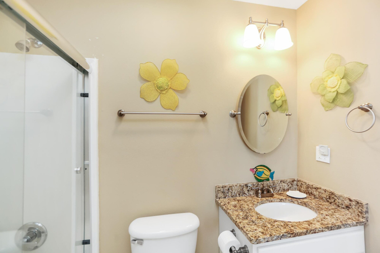 Bathroom 4, Barrier Dunes 128 - 153, Gulf