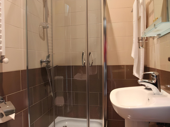 Bathroom 3, Hotel Diplomat Tbilisi, Tbilisi