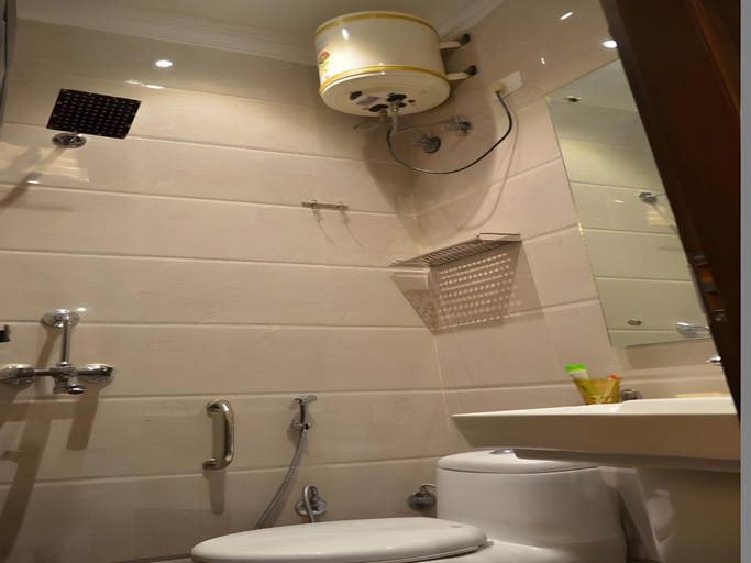 Bathroom 3, Hotel Pace, Gurgaon