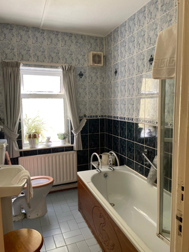 Bathroom 2, Achill View B&B