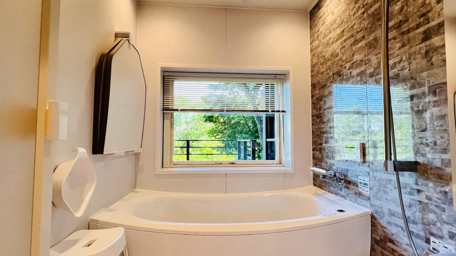 Bathtub, Terrace Villa Foresta Asama, Miyota