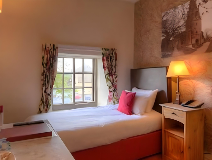 Bedroom 2, The Kings Head Hotel by Good Nights Inn, Norfolk