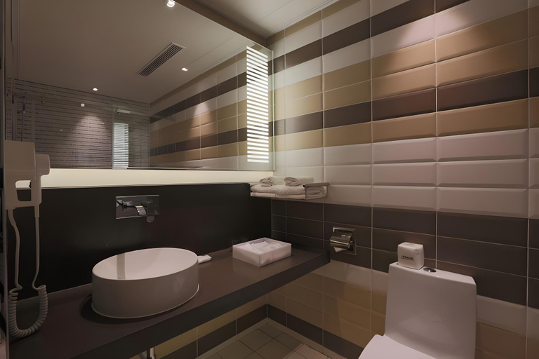 Bathroom 4, Royal Group Hotel Buo Ai Branch, Kaohsiung