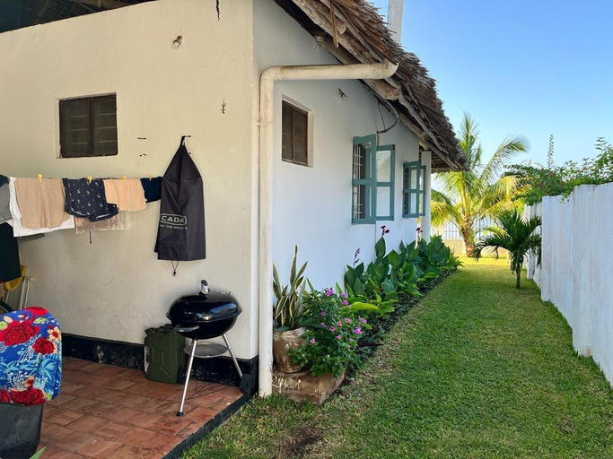 Others 5, Villa Andrea, Magharibi