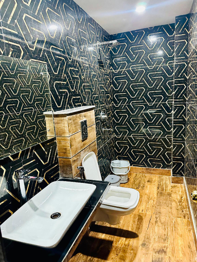 Bathroom 3, Hotel Red Stone inn Near New Delhi Railway Station, Delhi