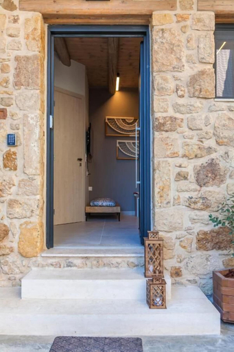 Front of property 2, Evangelia Casa-comfy stay centrally, Crete