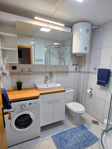 Bathroom 2, Montenegro Apartments Utjeha