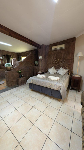Bedroom 2, La Mathil, City of Tshwane