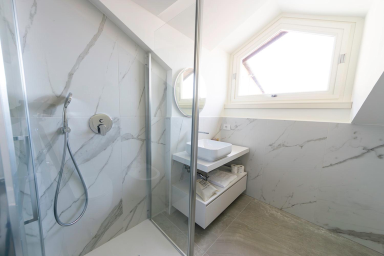 Bathroom 4, Arona Palace - Superior Apartments, Novara