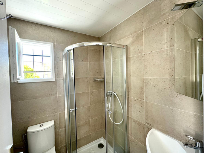 Bathroom, Beach Cannes Bungalows, Alpes-Maritimes
